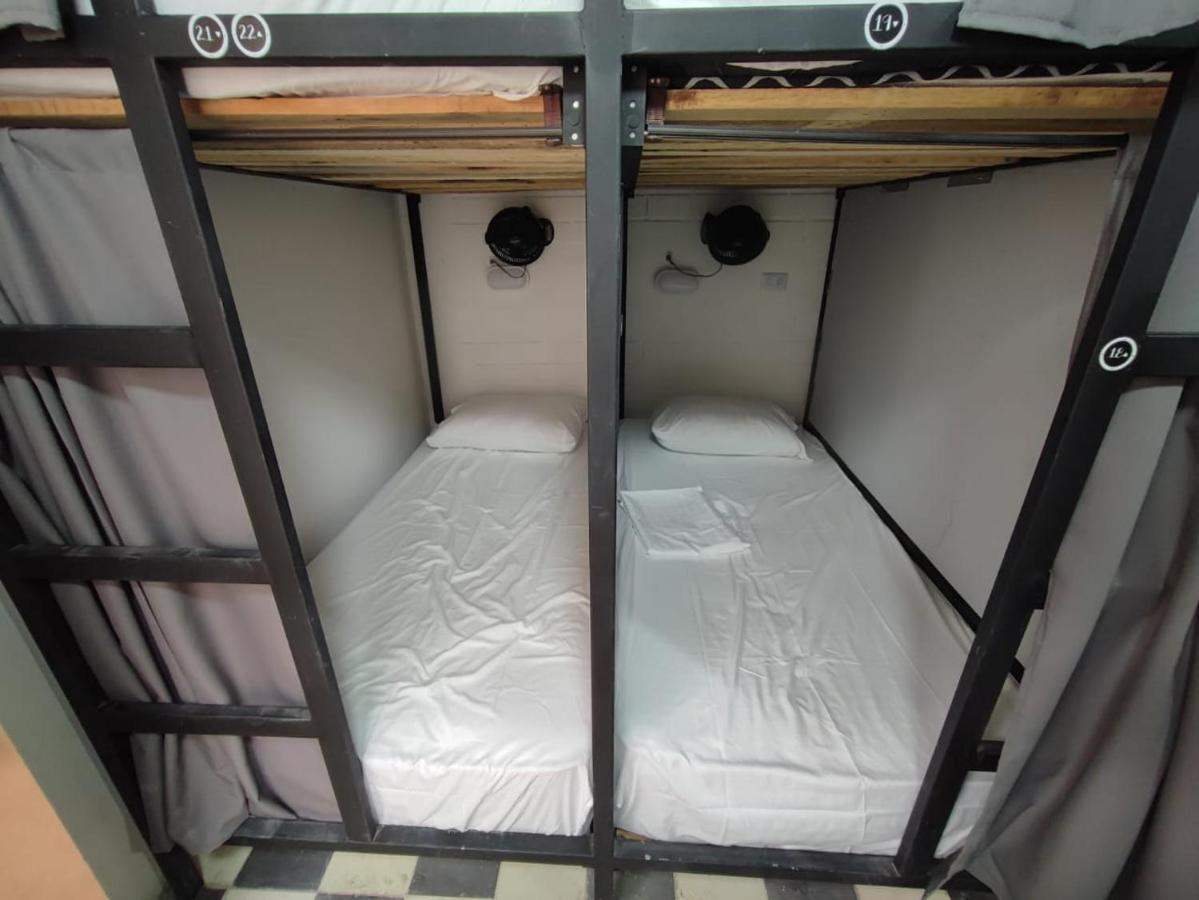 Baku Laureles Hostel 메딜린 외부 사진