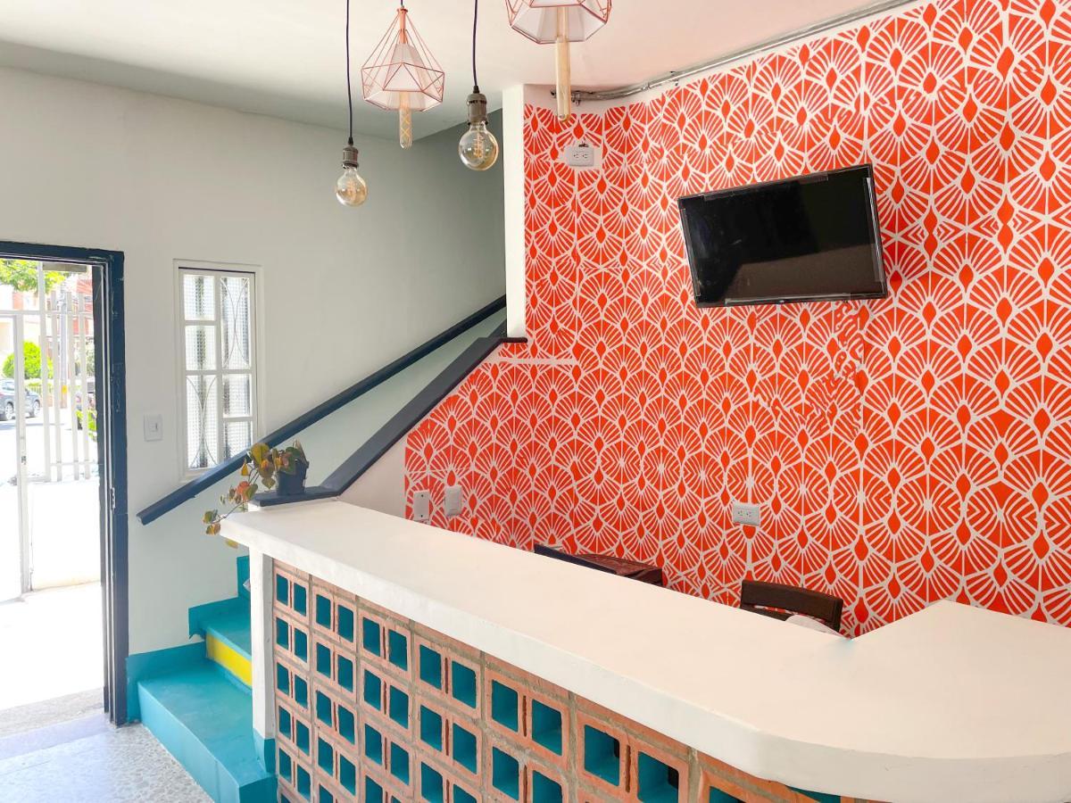 Baku Laureles Hostel 메딜린 외부 사진