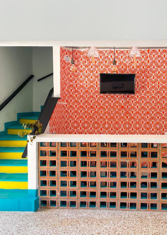 Baku Laureles Hostel 메딜린 외부 사진
