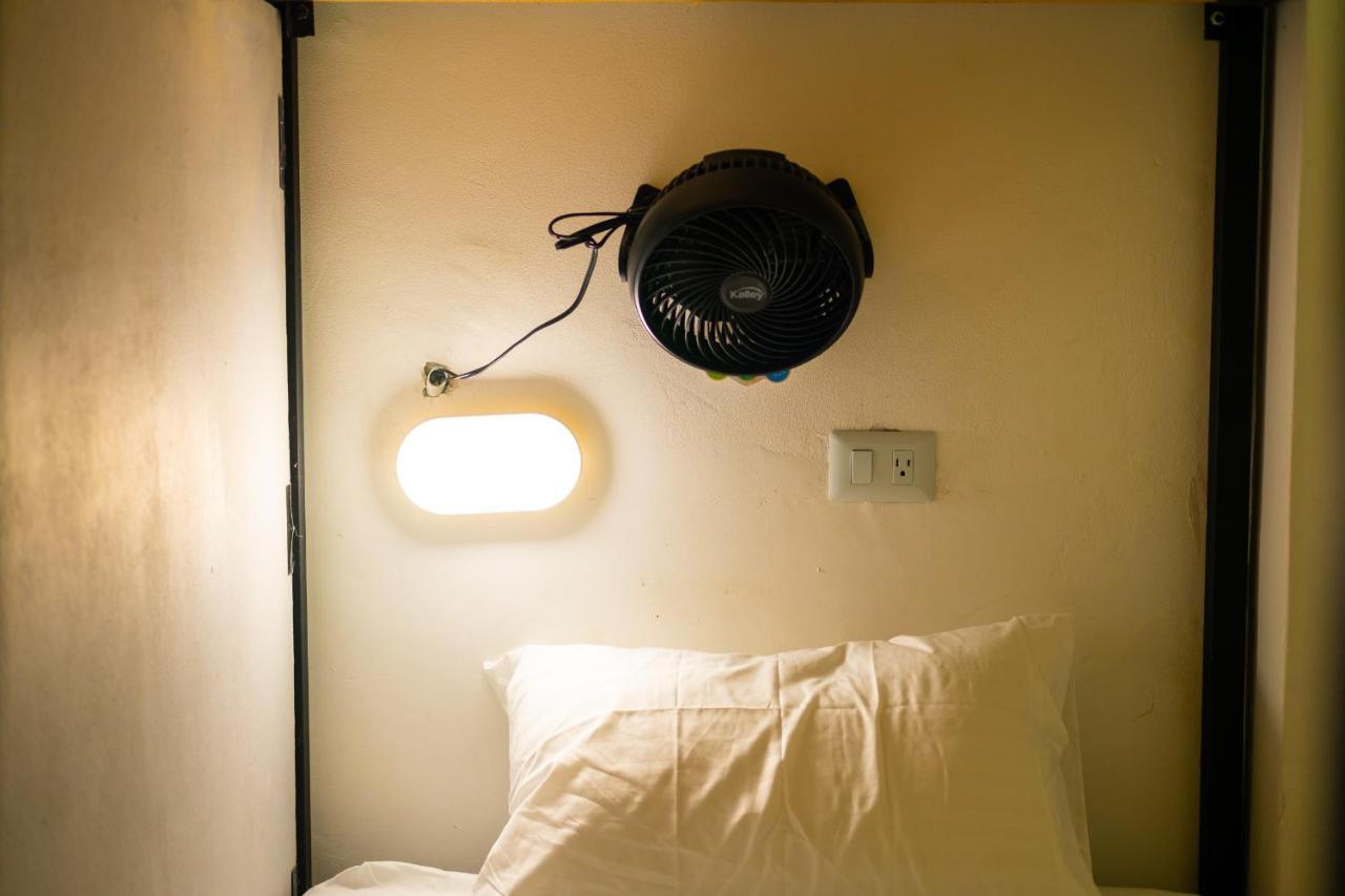 Baku Laureles Hostel 메딜린 외부 사진