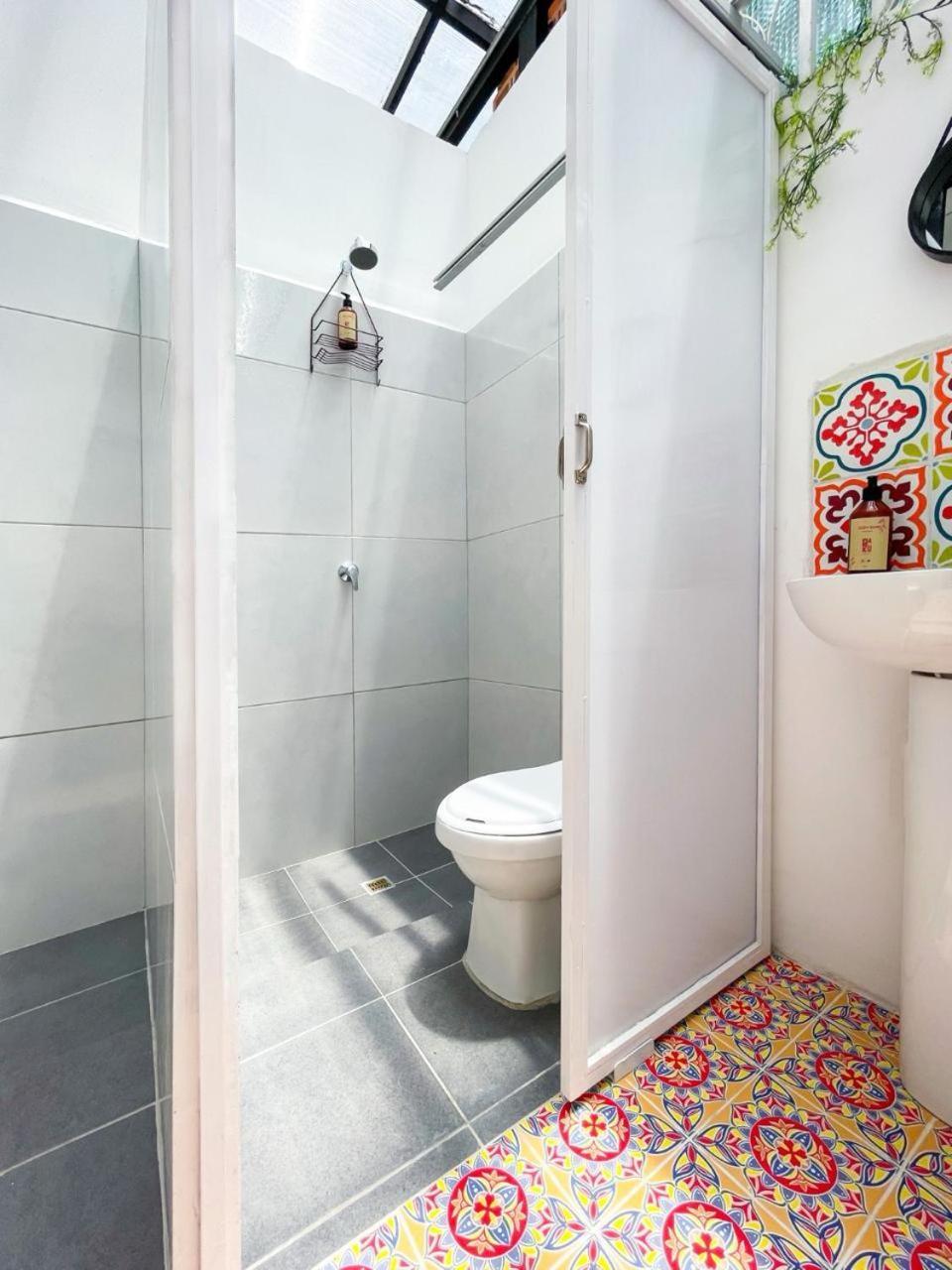 Baku Laureles Hostel 메딜린 외부 사진